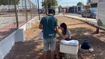 Aprovechan el calor y el retraso de una casilla para  vender bolis en Mérida
