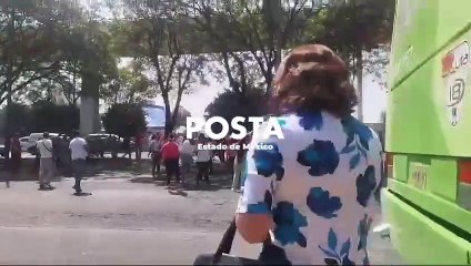 Familiares bloquean Periférico Norte por asesinato de Luis Antonio Gutiérrez