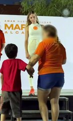 Mariana Rodríguez rescata a niños drogados en mitin