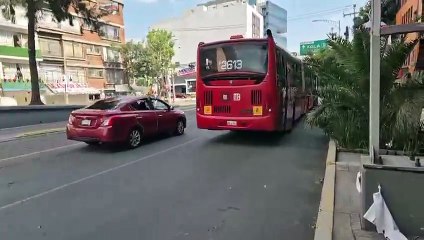 13 personas lesionadas tras choque de Metrobús