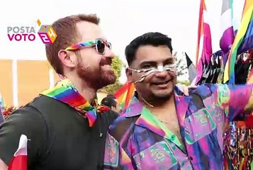 Mauricio Cantú asiste a marcha de la Comunidad LGBTTTIQ+ en Monterrey