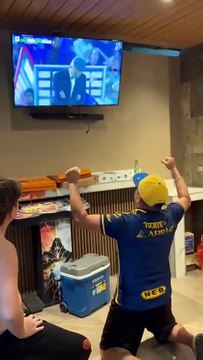 ¡Apá me vengó el Cruz Azul! Aficionado de Tigres celebra eliminación de Rayados