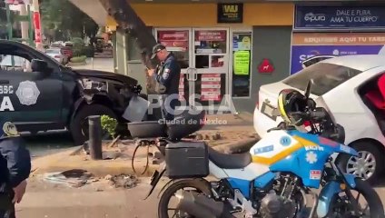 ¡6 heridos! Choca patrulla de la SSC con auto compacto