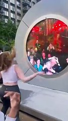 Cierran Portal entre NY y Dublín; mujer se desnudó frente a la cámara (VIDEO)