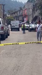 Cae de 3 metros y muere electrocutado al realizar trabajos de albañilería