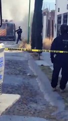 Asesinan a dos paramédicos y le prenden fuego a su ambulancia en Guanajuato