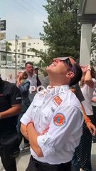 Colosio y Martha Herrera aprecian el eclipse solar en su comité de campaña