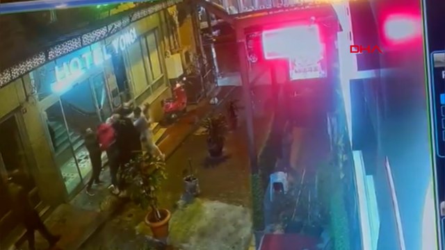 Taksim’de atıldığı oteli 6 kişiyle bastı, iş yeri sahibi silahla ateş açtı: 3 yaralı