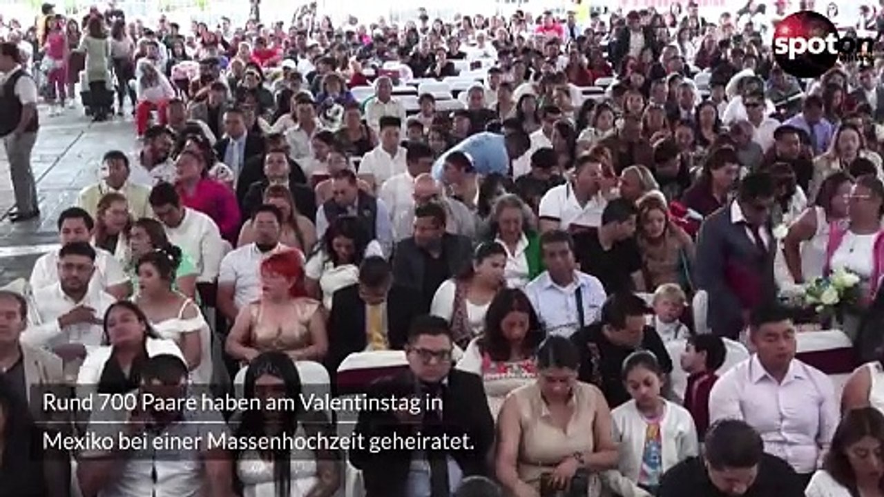 Hunderte Paare geben sich bei Massenhochzeit das Jawort