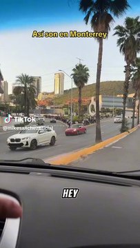 Joven se sorprende por que regios hacen fila para subir al camión (VIDEO)