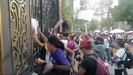 ¡Caos vial! Bloquean Reforma rumbo a Segob