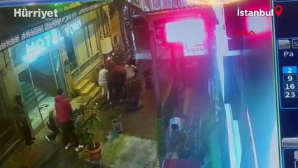 Taksim’de atıldığı oteli 6 kişiyle bastı, iş yeri sahibi silahla ateş açtı! 3 yaralı, 10 gözaltı
