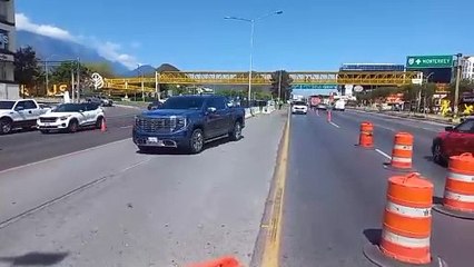 Implementan carril de contraflujo en Carretera Nacional para aligerar tráfico