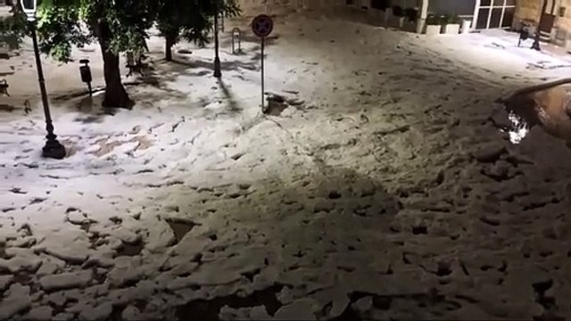 Il Capo di Leuca colpito dalla grandine per due volte in 24 ore. «Strade trasformate in fiumi di ghiaccio»