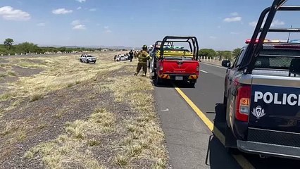 Rachas de viento provocan volcadura en Durango