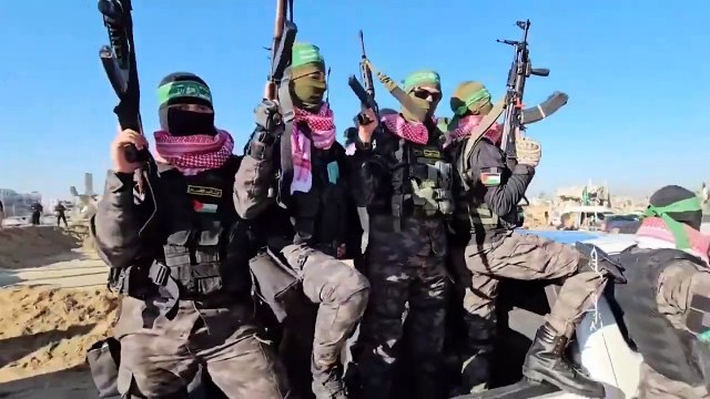 Hamás libera a tres rehenes israelíes en el sexto intercambio con Israel