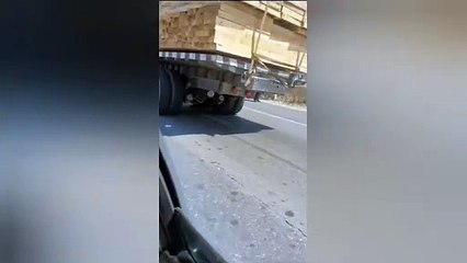 Colapsa autopista Toluca-Atlacomulco por choque múltiple (VIDEO)