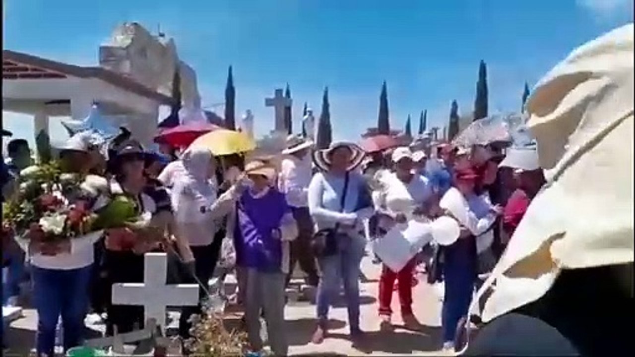 Sepultan a niño que fue golpeado por sus compañeros en Hidalgo