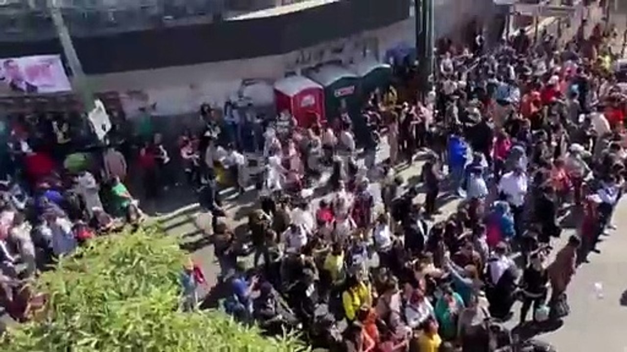 Colapsa Línea 7 del Metro, falla humana ocasiona caos