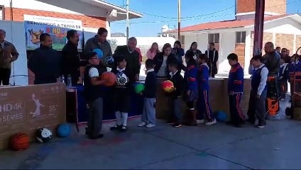 Visita Chema Morales Primaria Independencia, para supervisar avance de Mejora
