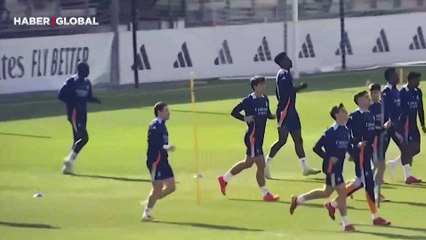 Arda Güler az daha Fede Valverde'ye çarpıyordu