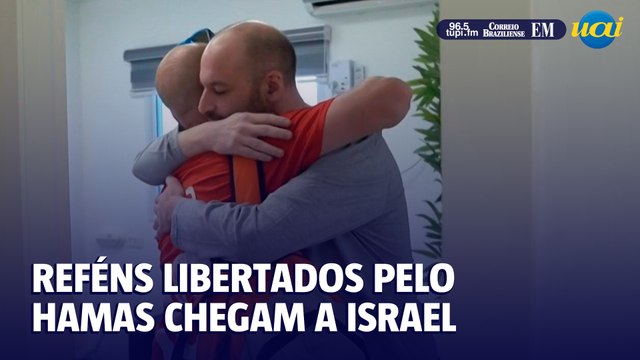 Reféns libertados pelo Hamas chegam a Israel