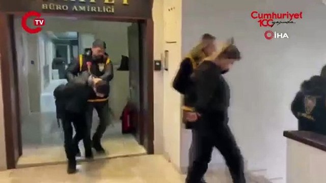 Zorla alıkoydukları kadını darb eden 2 şüpheli gözaltına alındı