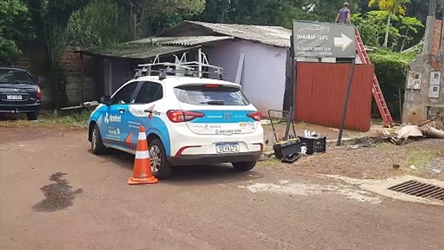 Instalando internet, trabalhador sofre queda de telhado e fica ferido