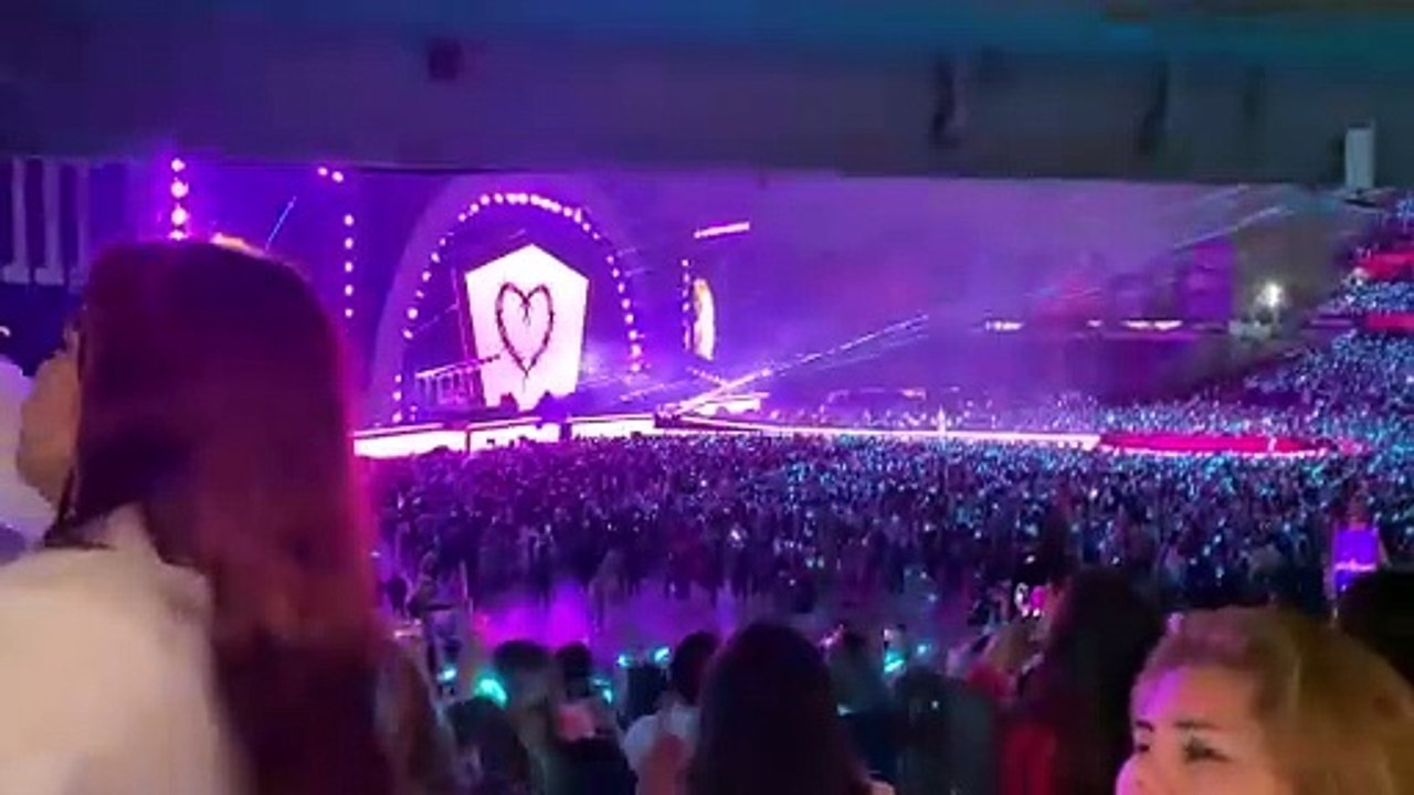 “Ballet Sonrisas” cumple el sueño de asistir al concierto de Karol G (VIDEO)