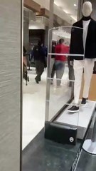 Así detuvo la Marina a El Kena en El Palacio de Hierro (VIDEO)