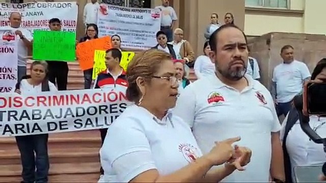 Protestan trabajadores de Salud; exigen reparto de plazas