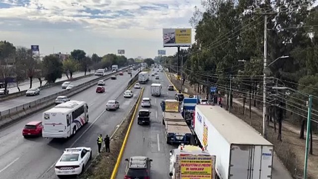 VIDEO | Bloquean transportistas la autopista México-Querétaro