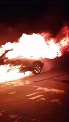 Toma precaución, camioneta se incendia en la México-Pachuca