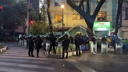 ¿Invadían departamentos? Desalojan a ocho familias en la Roma