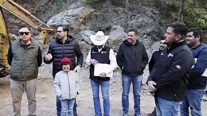 Habitantes de la Sierra de Santiago y Patronato rehabilitan carretera dañada por Alberto