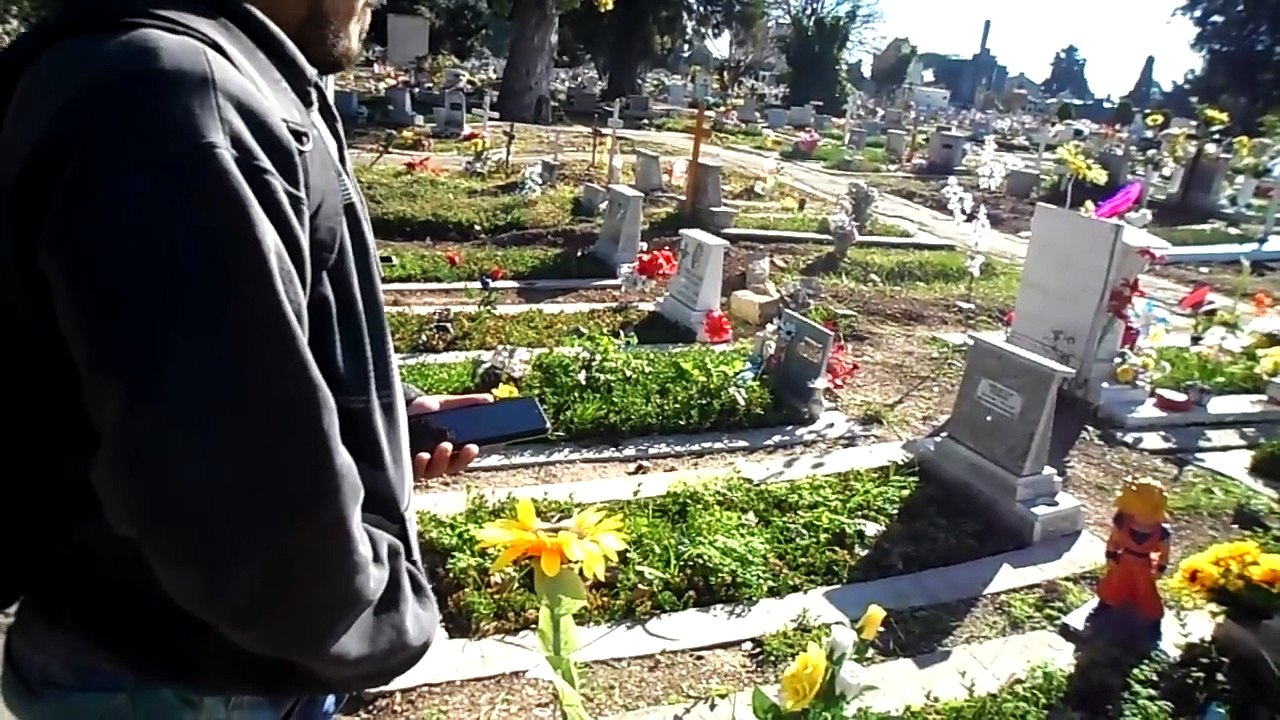 Fantasmas en el Cementerio de Flores