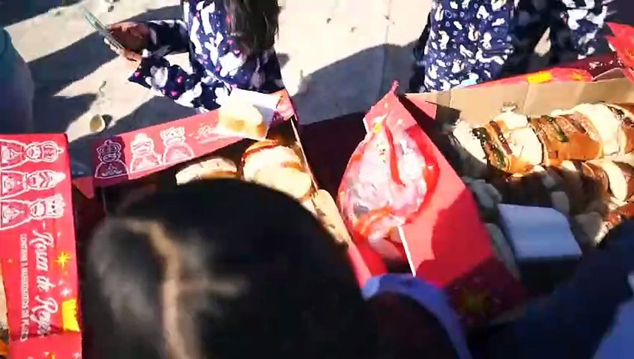 Día de Reyes: Manuel Guerra Cavazos lleva rosca y chocolate ciudadanos (VIDEO)