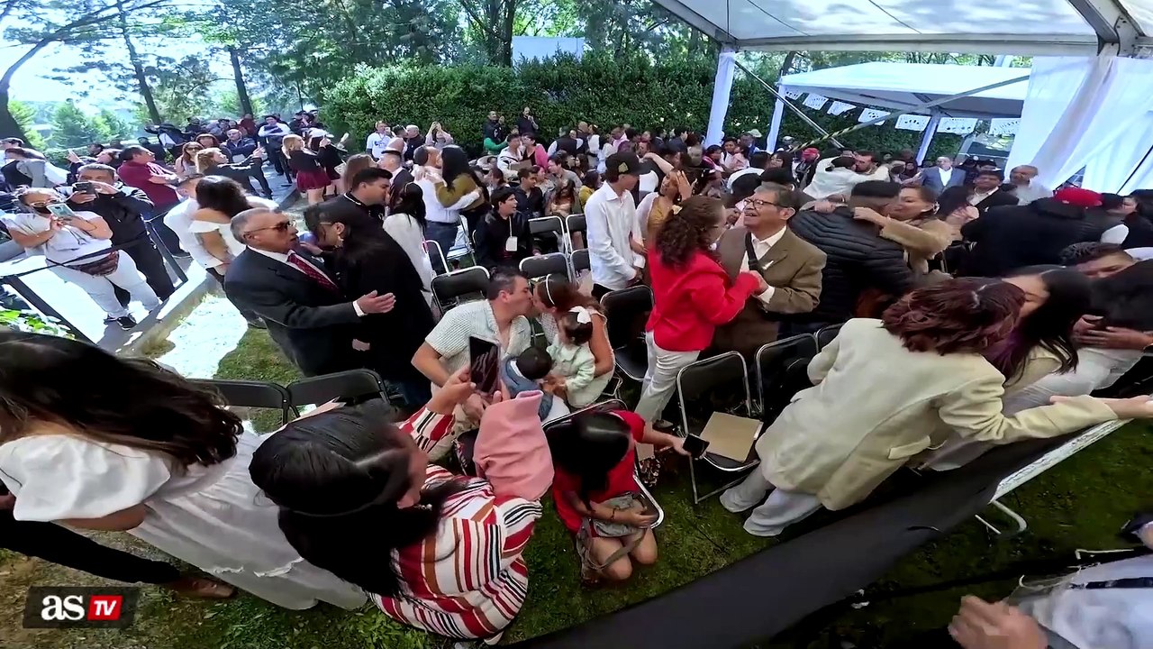 Más de 500 bodas a la vez en Ciudad de México por San Valentín