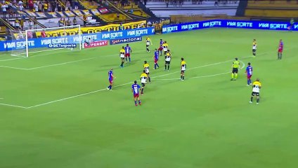 Gol perdido pelo Marcílio Dias contra o Criciúma