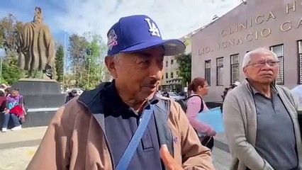 Se hacen largas filas en el IMSS Xalapa; no había citas en clínicas 10 y 11