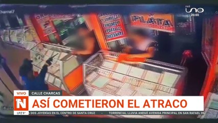 ATRACARON 2 JOYERÍAS