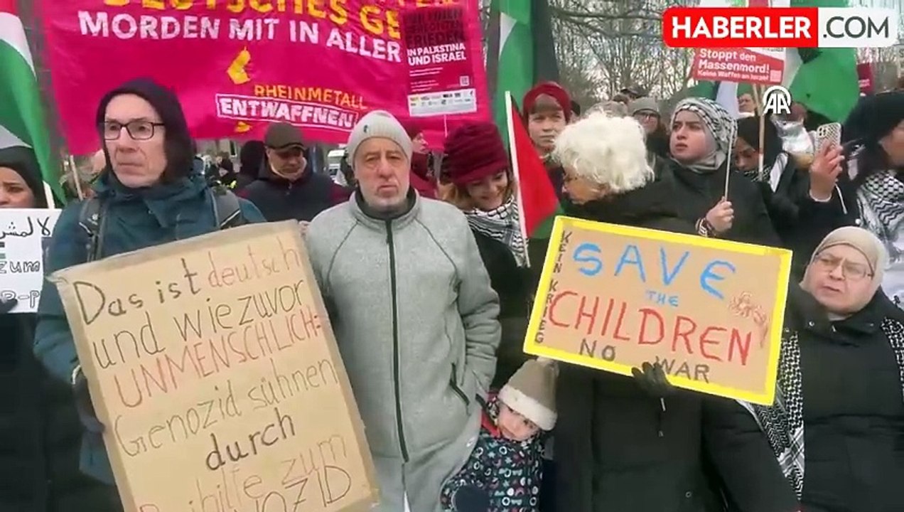 Almanya'da Filistin'e destek eylemi: İsrail yanlısı grup bayrak açıp, provoke etmek istedi