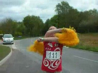 ar redadeg Pom-pom boy prêt pour le départ