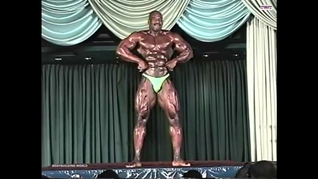 James Roberts - Posing Routine - IFBB South Bea...