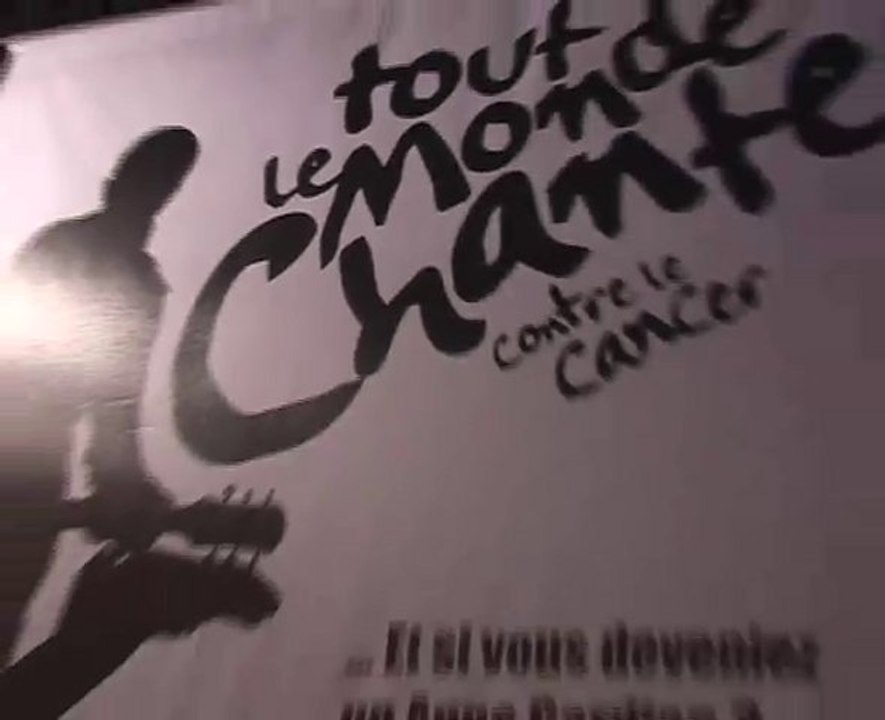 "Tout le monte chante... " pour E!news