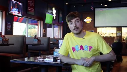 “Tipping Waitresses With Real Gold Bars 🍺😱 | Crazy Reactions ”