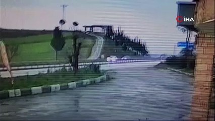 Balıkesir'de Şoke Eden Kaza: Navigasyon Hatası Takla Attırdı!