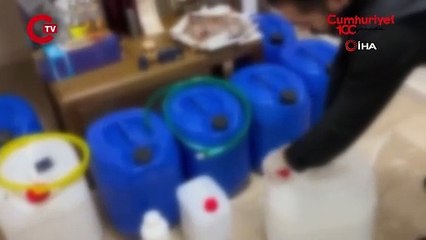 İstanbul Zeytinburnu’nda depoya 'sahte içki' baskını Litrelerce ele geçirildi...