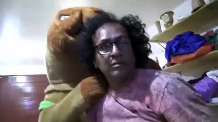 Polícia disfarçado de capivara detém traficante de droga no Peru. O vídeo