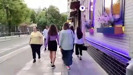 Russian Girls. Moscow Street Life. Walking Tour